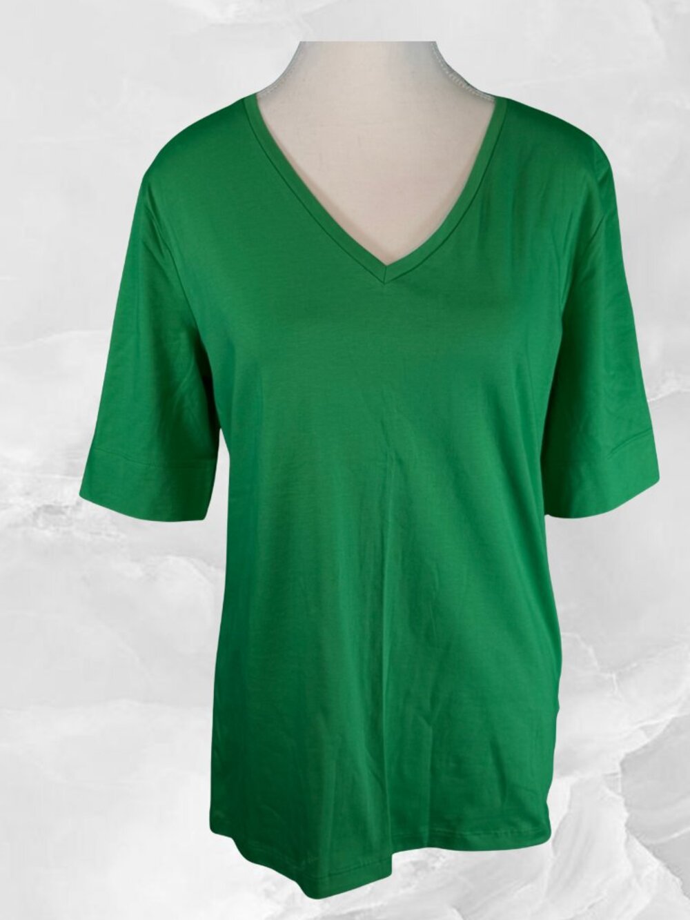 Jones New York Emerald v-neck t-shirt